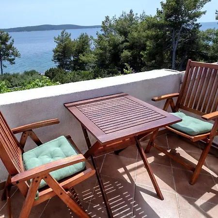 Studio 2061a * Zavala